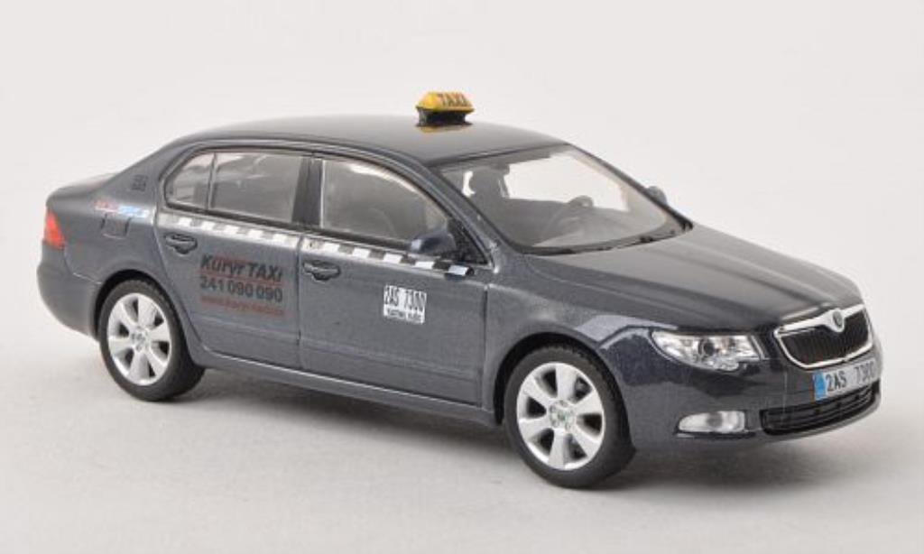Skoda Superb 1/43 Abrex II Kuryr Taxi modelauto