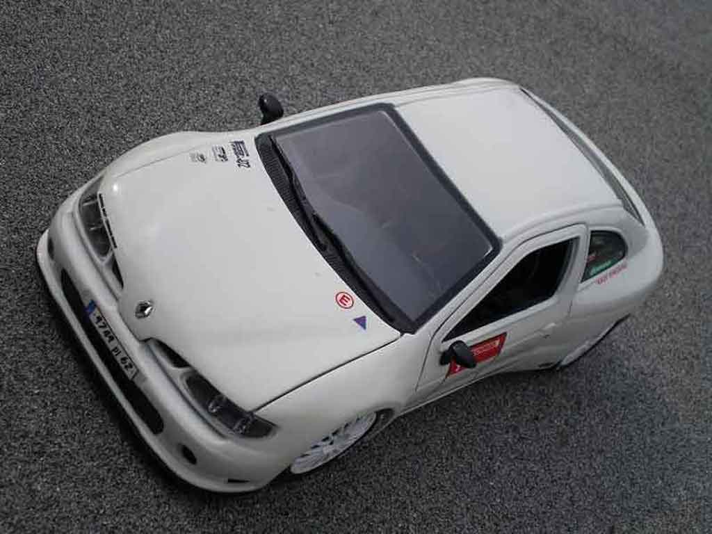 Renault Megane Base Maxi tuning wit 1/18 Anson