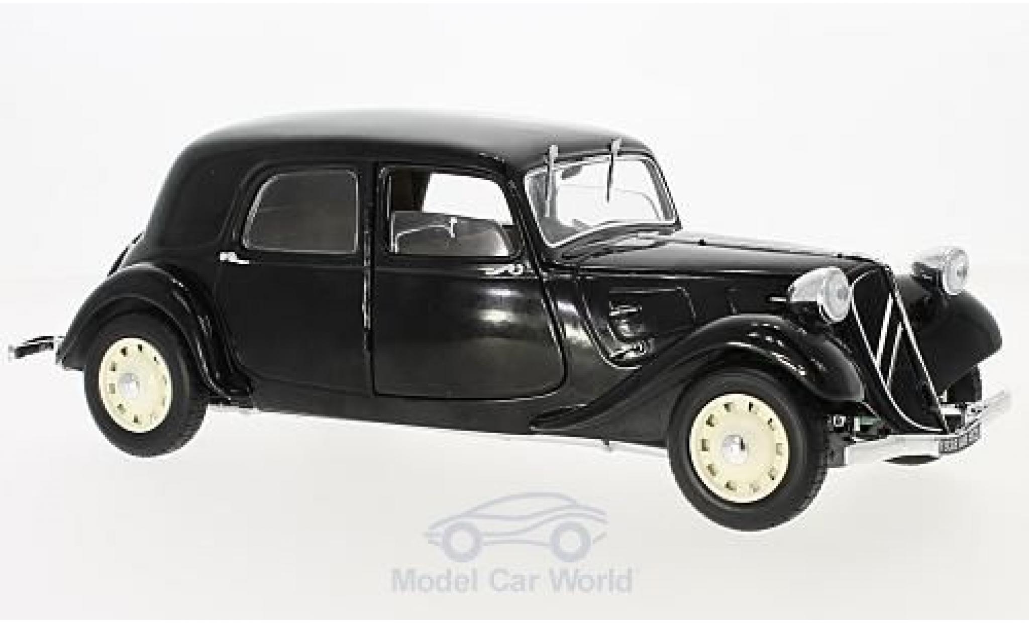 Citroen Traction 1/18 Solido 11 CV zwart 1937 modelauto