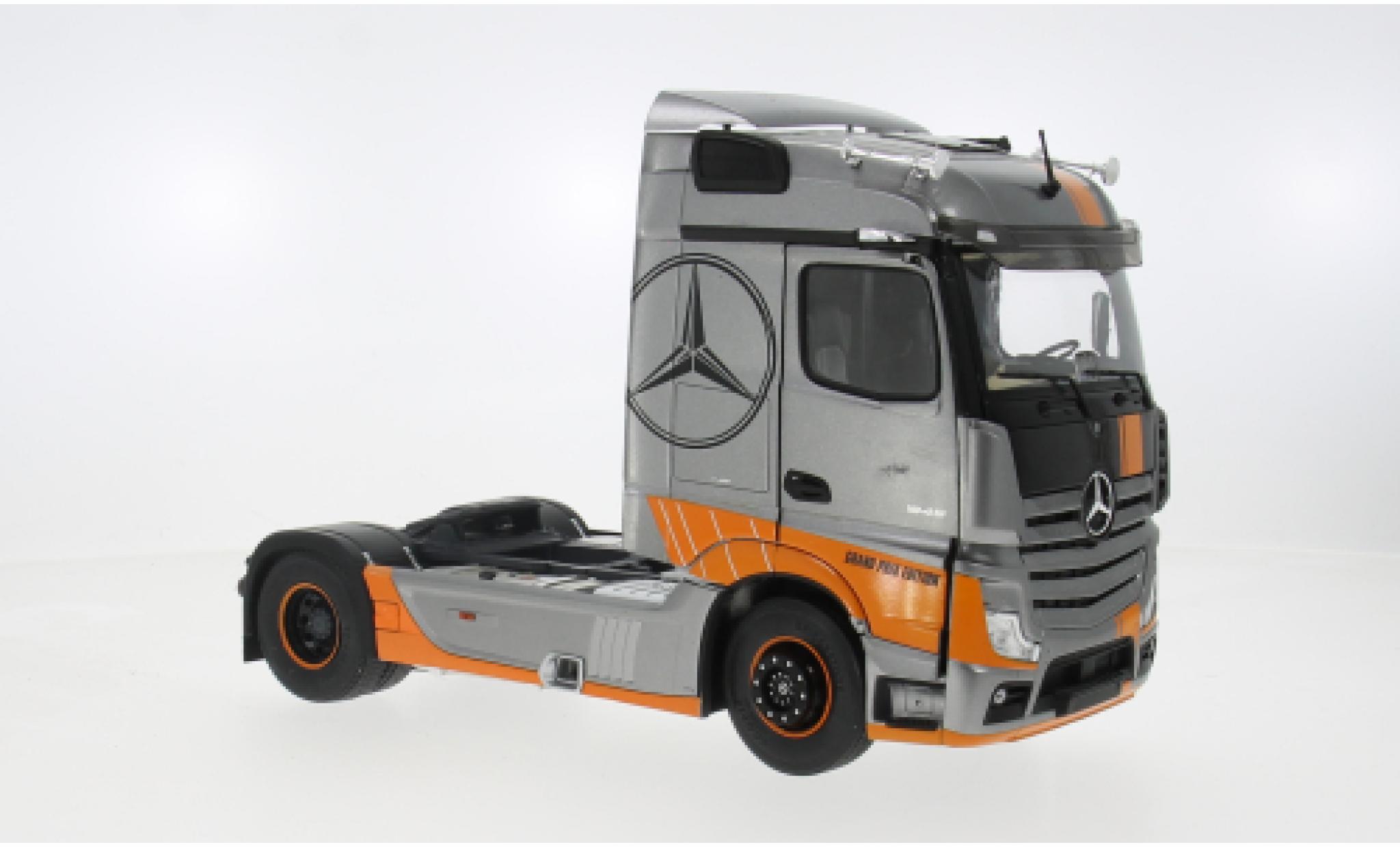 Mercedes Actros 1/24 Solido Grand Prix Edition grijs 2019 1:24 modelauto