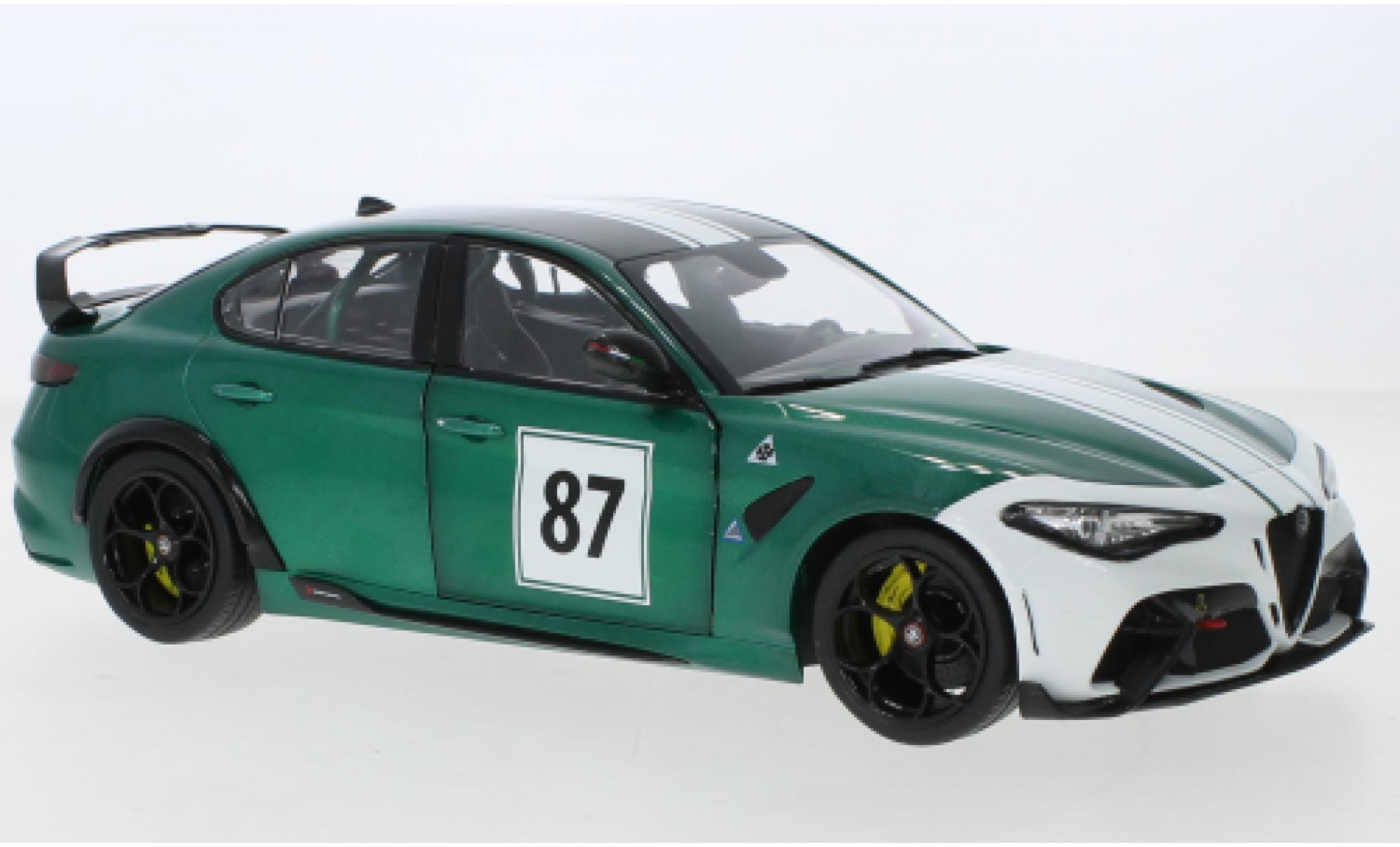Alfa Romeo Giulia 1/18 Solido GTAM metallic groen No.87 2021 modelauto