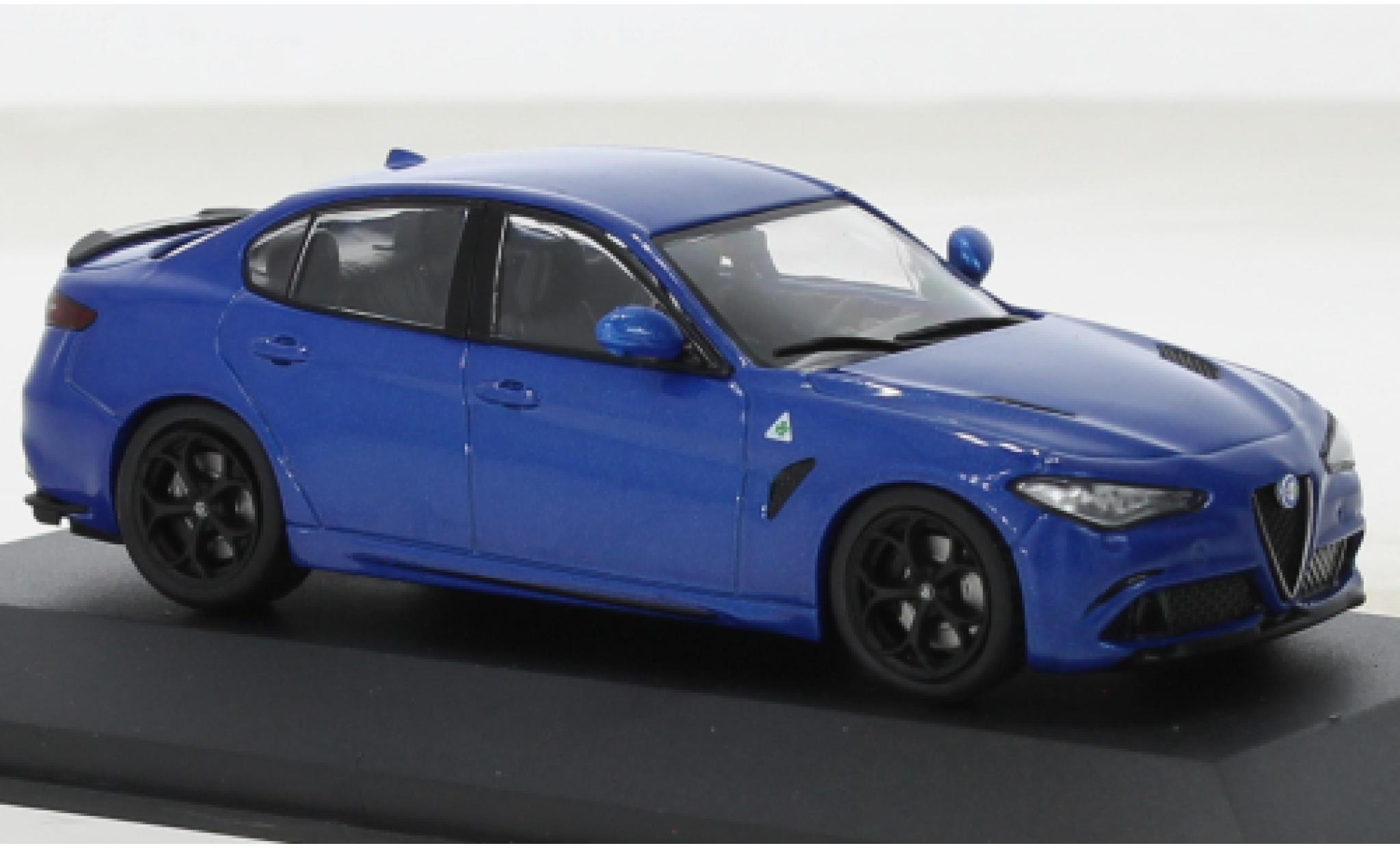 Alfa Romeo Giulia 1/43 Solido Quadrifoglio metallic blauw 2019 modelauto