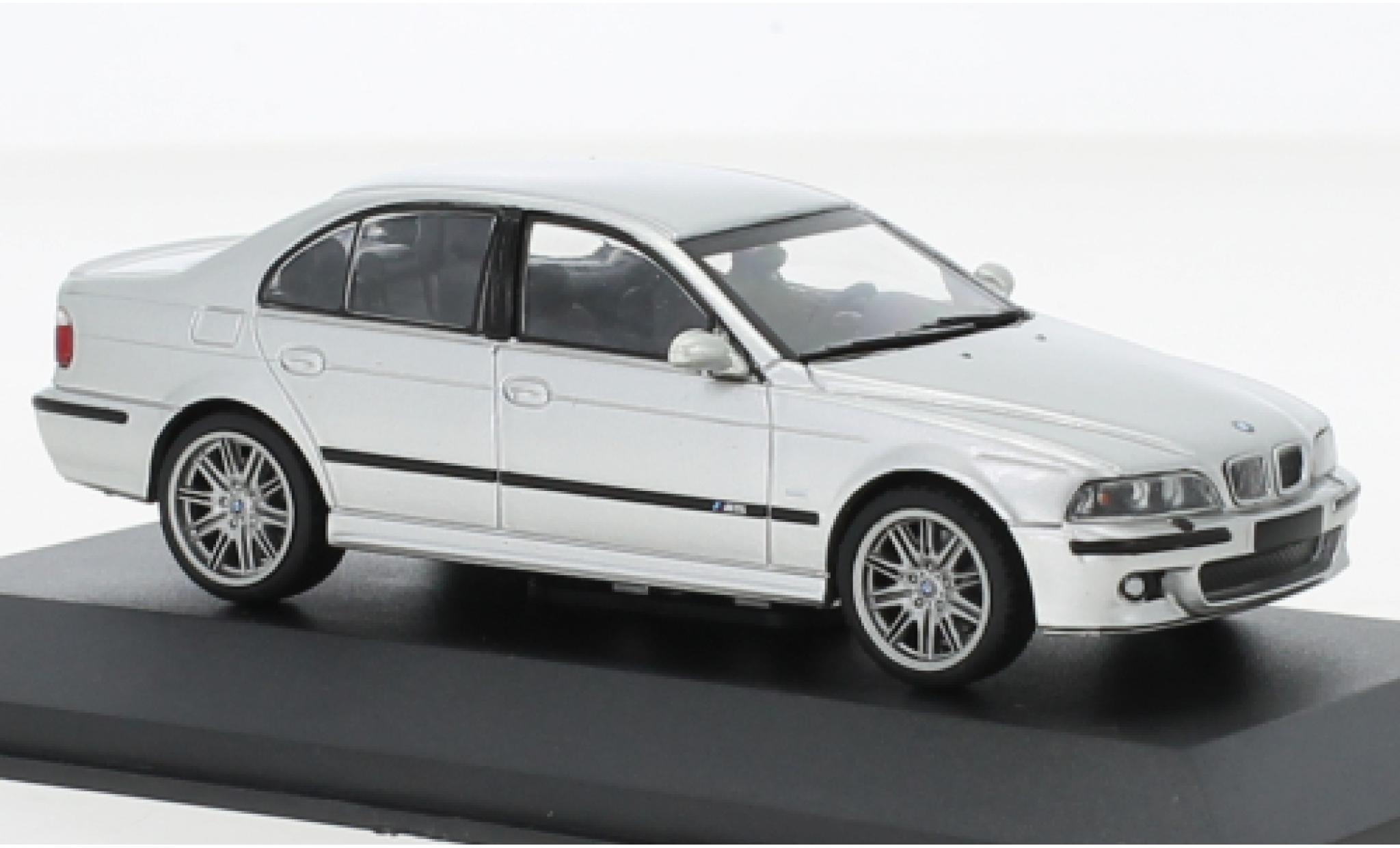 Bmw M5 1/43 Solido (E39) grijs 2003 modelauto
