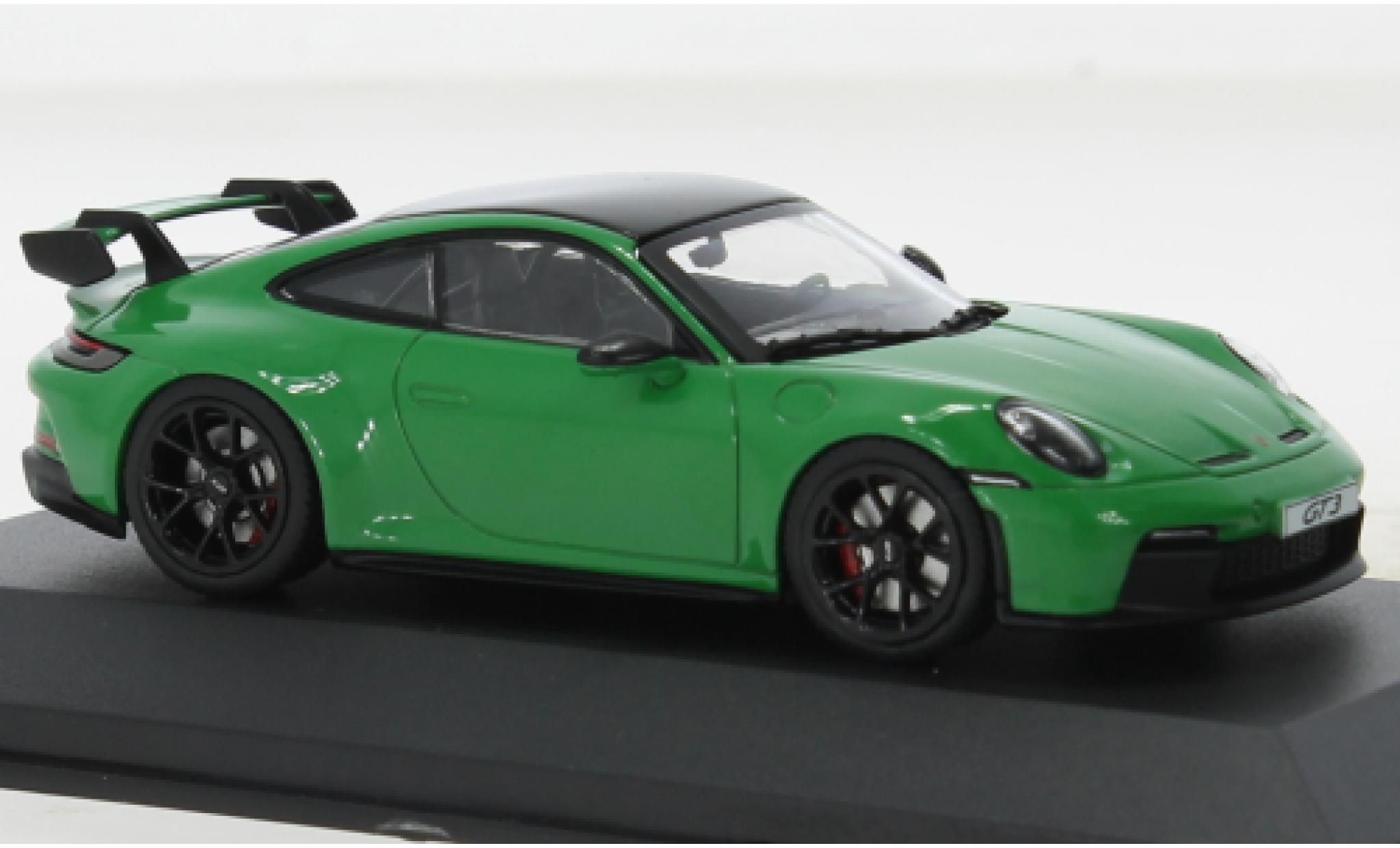 Porsche 992 GT3 1/43 Solido 911  groen modelauto