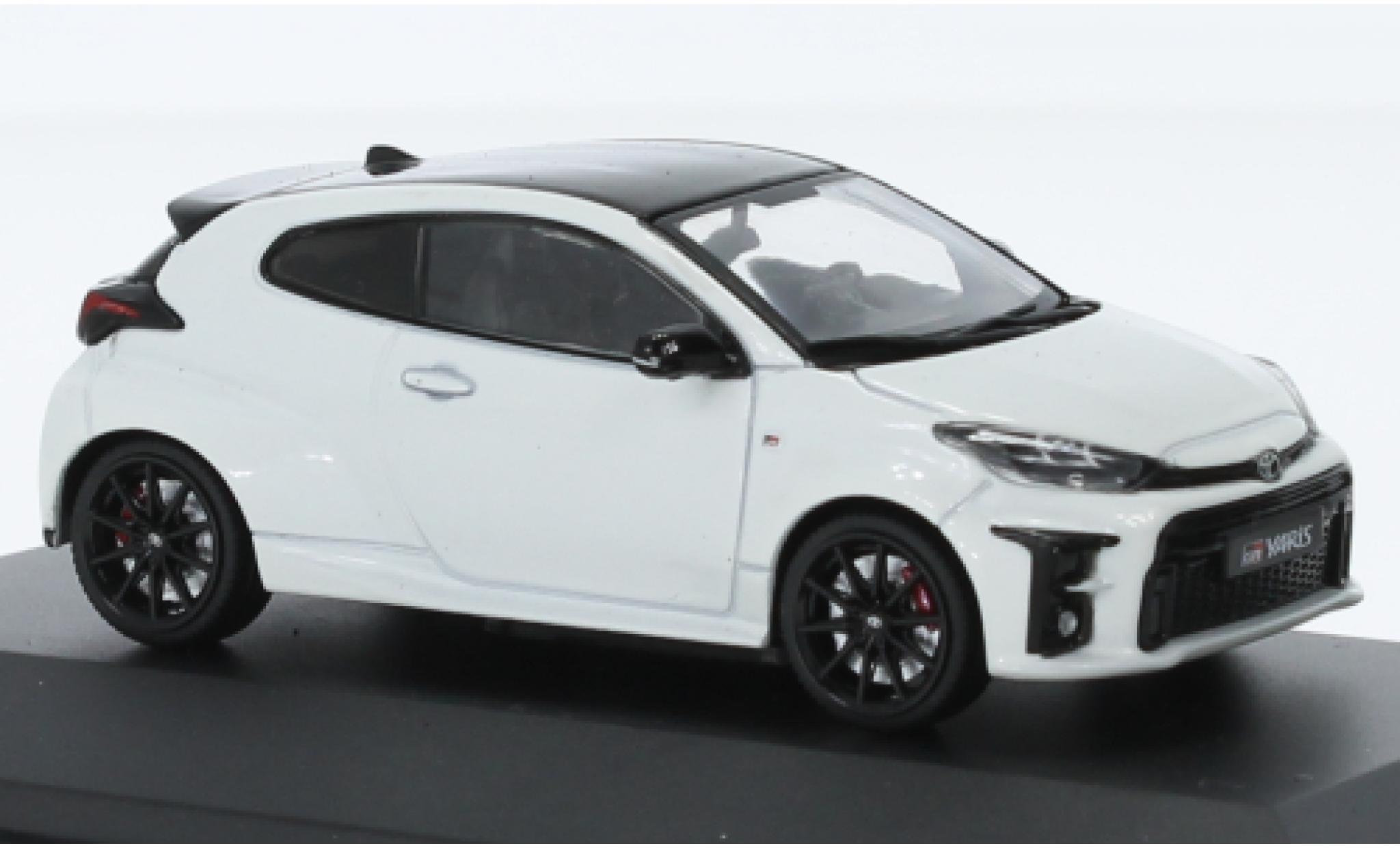 Toyota Yaris 1/43 Solido GR metallic wit 2020 modelauto