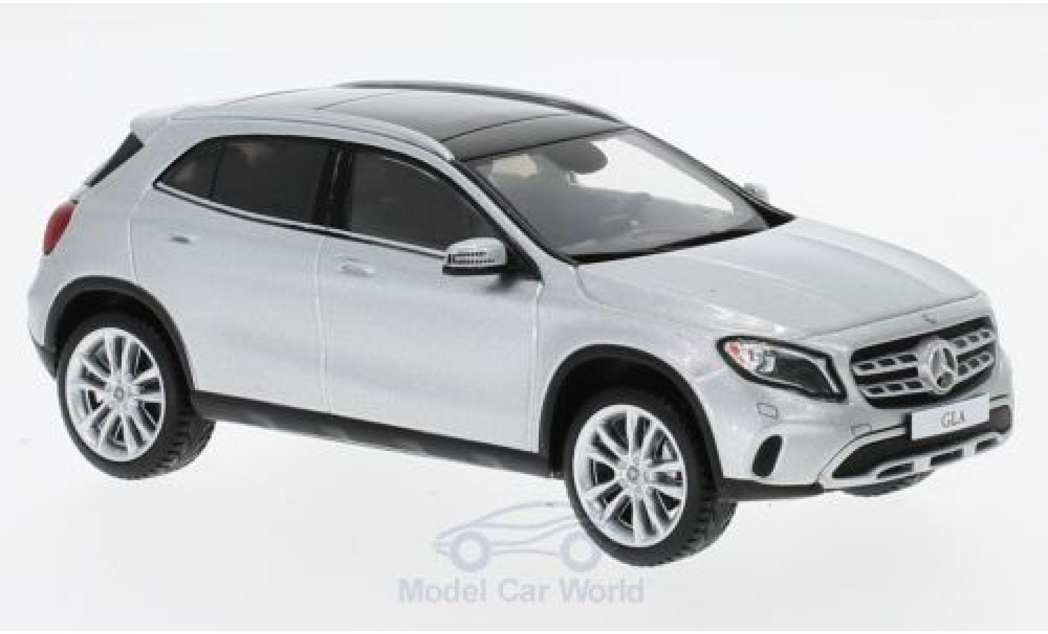Mercedes Classe GLA 1/43 Spark GLA 250 grijs 2017 modelauto