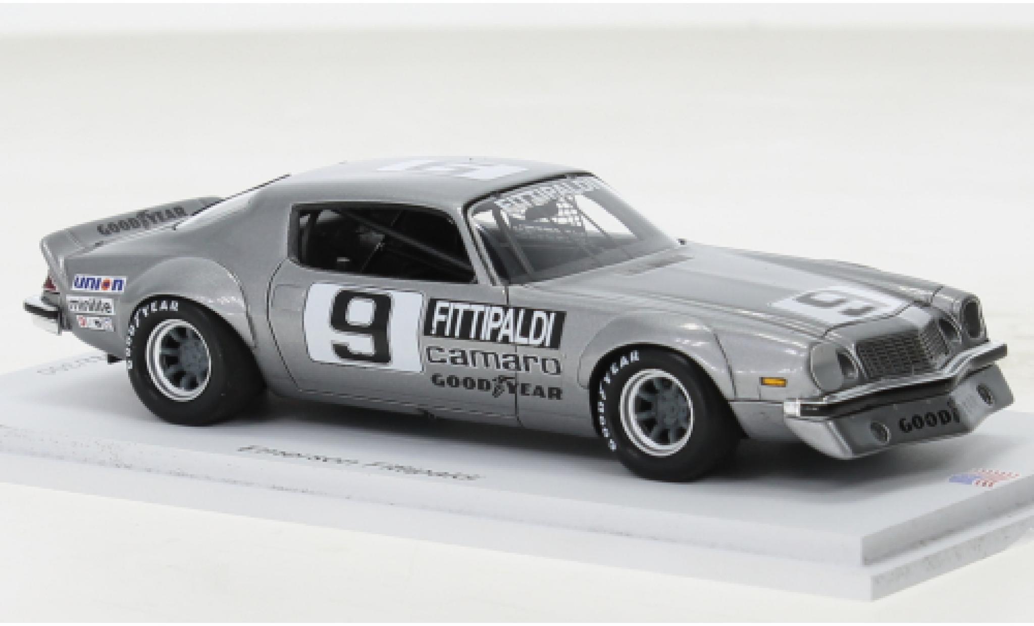 Chevrolet Camaro 1/43 Spark grijs No.9 IROC Daytona 1975 modelauto