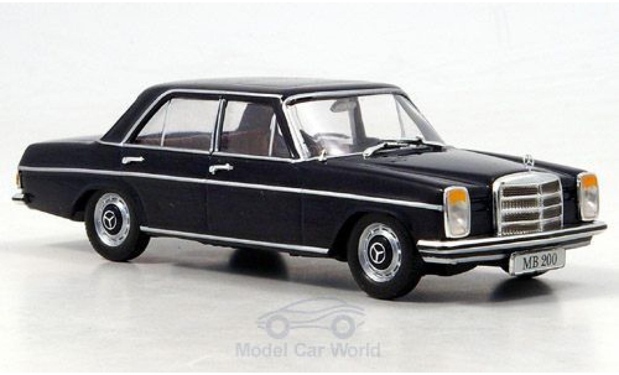 Mercedes 200 1/43 SpecialC /8 (W115) blauw 1968 ohne Vitrine modelauto