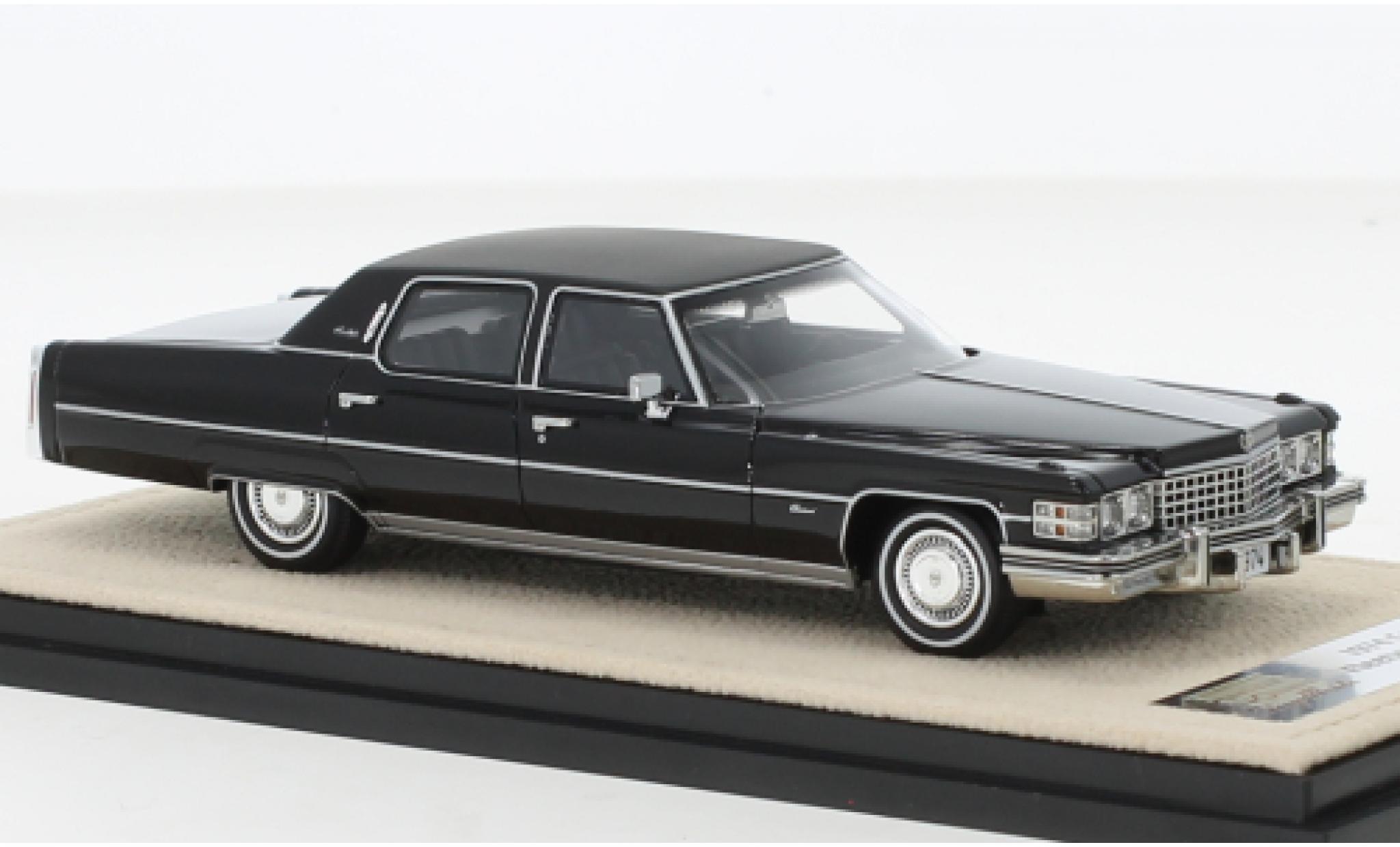 Cadillac Fleetwood 1/43 Stamp Models Brougham zwart 1974 modelauto