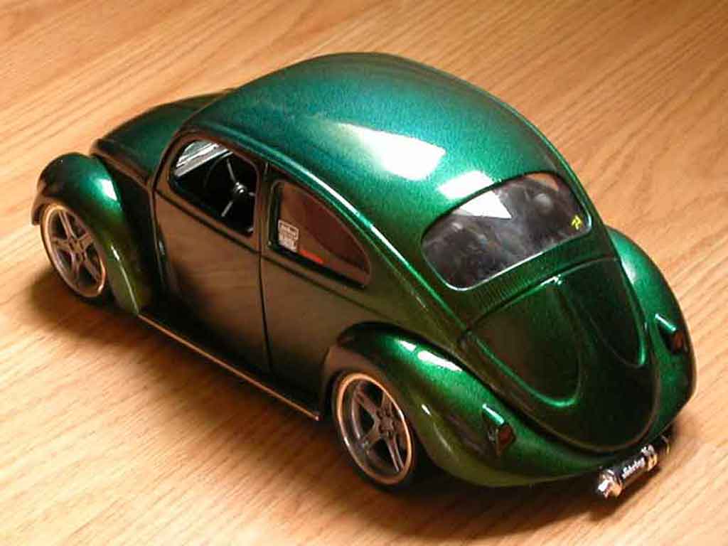 Volkswagen Kafer Base street cox peinture cameleon 1/18 Solido