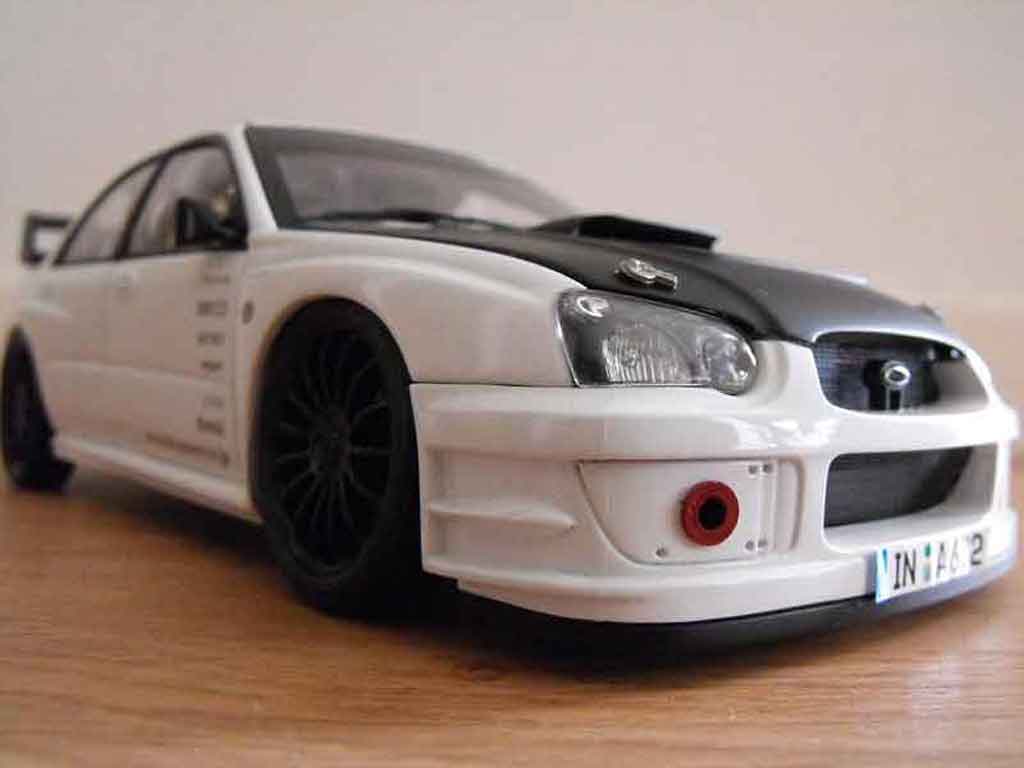 Subaru Impreza WRX 1/18 Autoart WRX 2003 plain body white modelauto