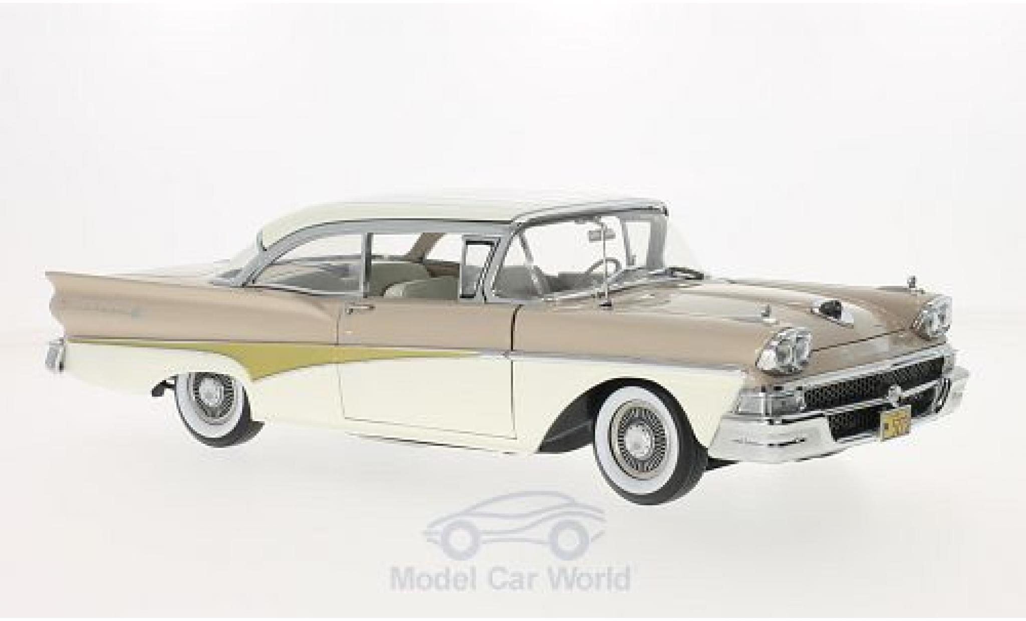 Ford Fairline 1/18 Sun Star 500 HardTop beige/wit modelauto