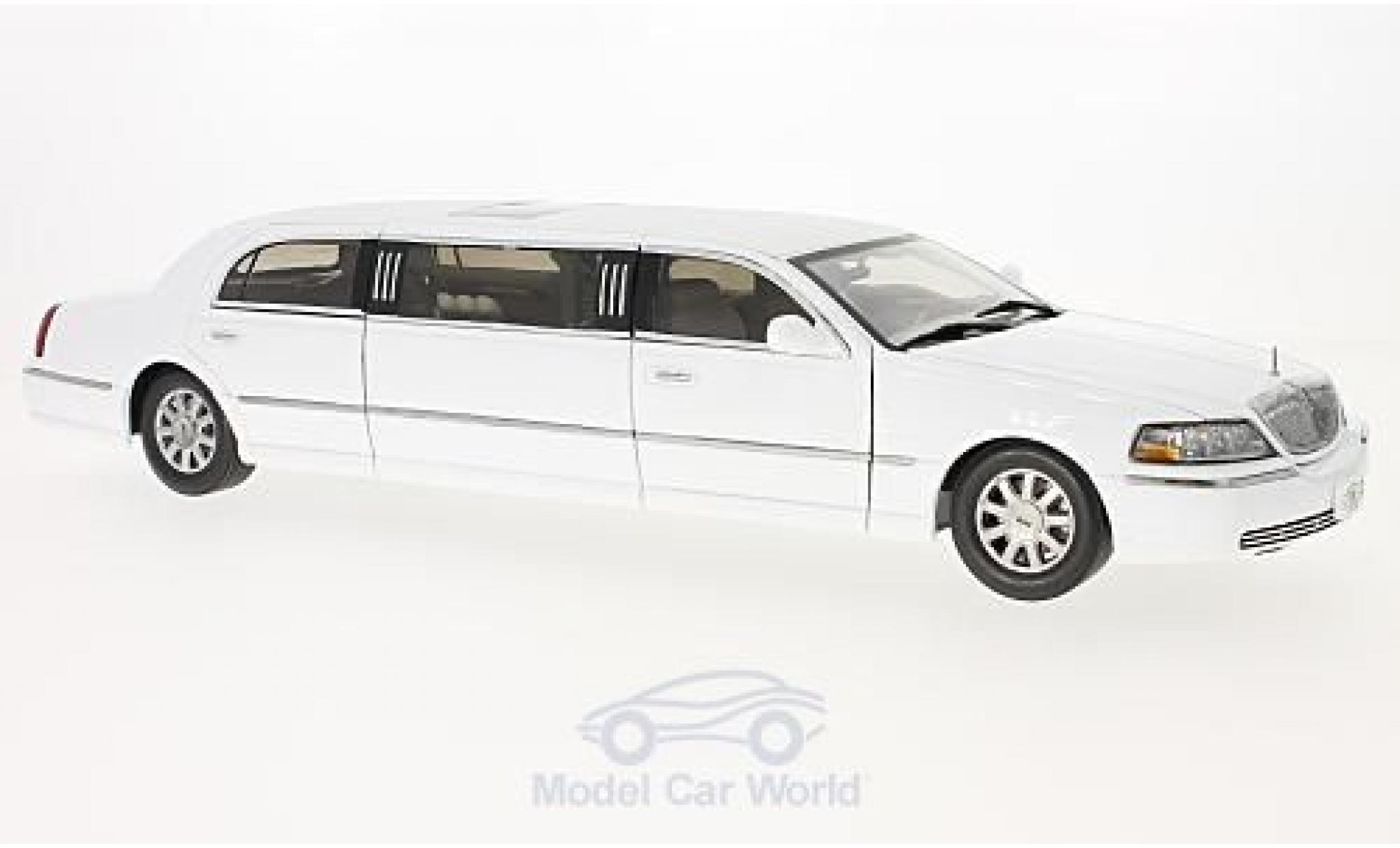 Lincoln Town Car 1/18 Sun Star Sedan wit 2003 modelauto