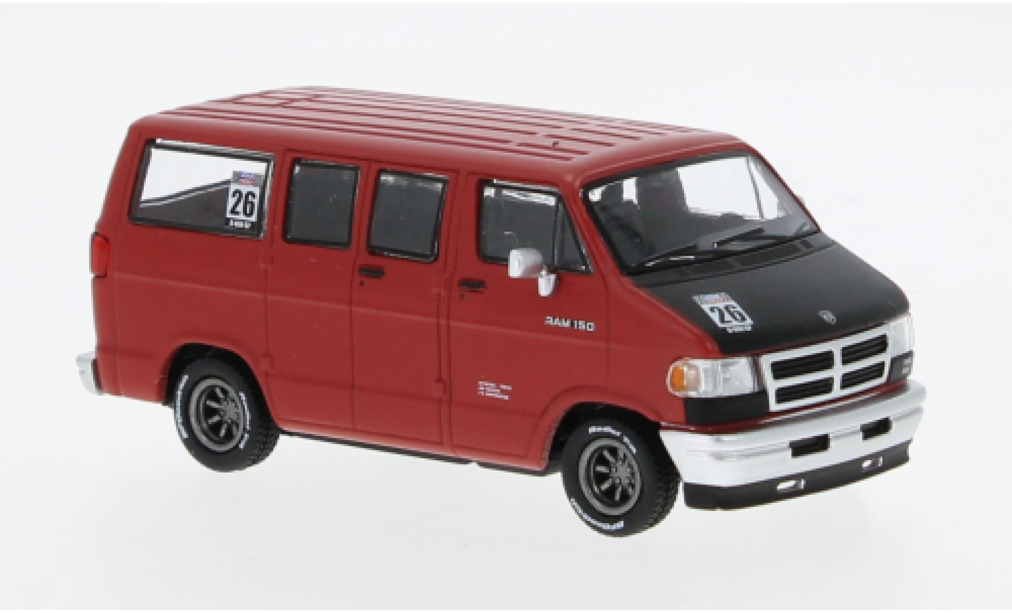 Dodge RAM 1/64 Tarmac Works 150 rood 1:64 modelauto