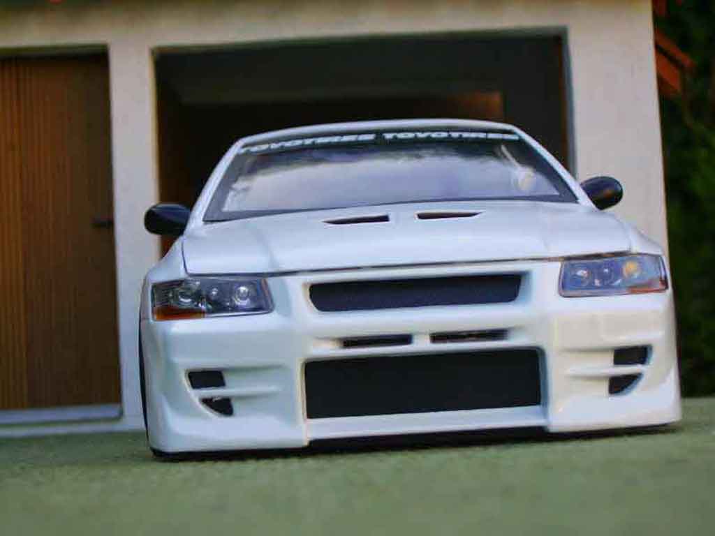 Mitsubishi Lancer Evolution VII 1/18 Ertl Evolution VII tuning modelauto