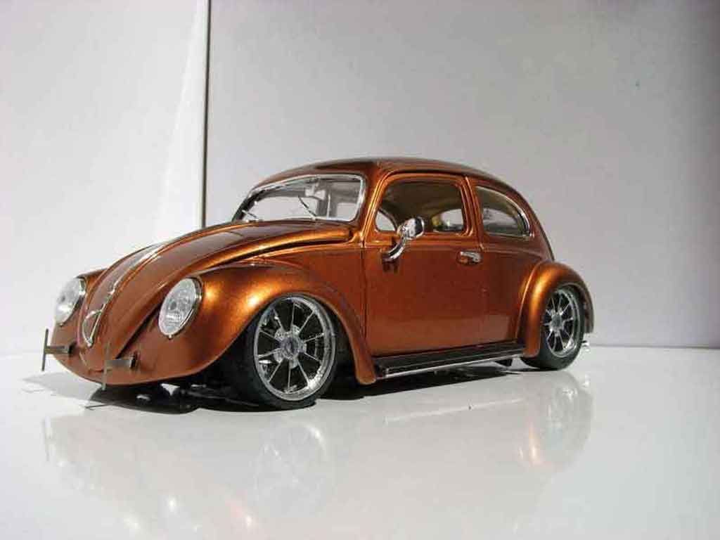 Volkswagen Kafer Base coccinelle ovale oranje burn 1/18 Burago