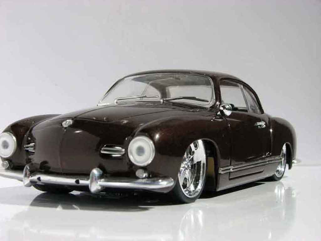Volkswagen Karmann 1/18 Solido dub modelauto