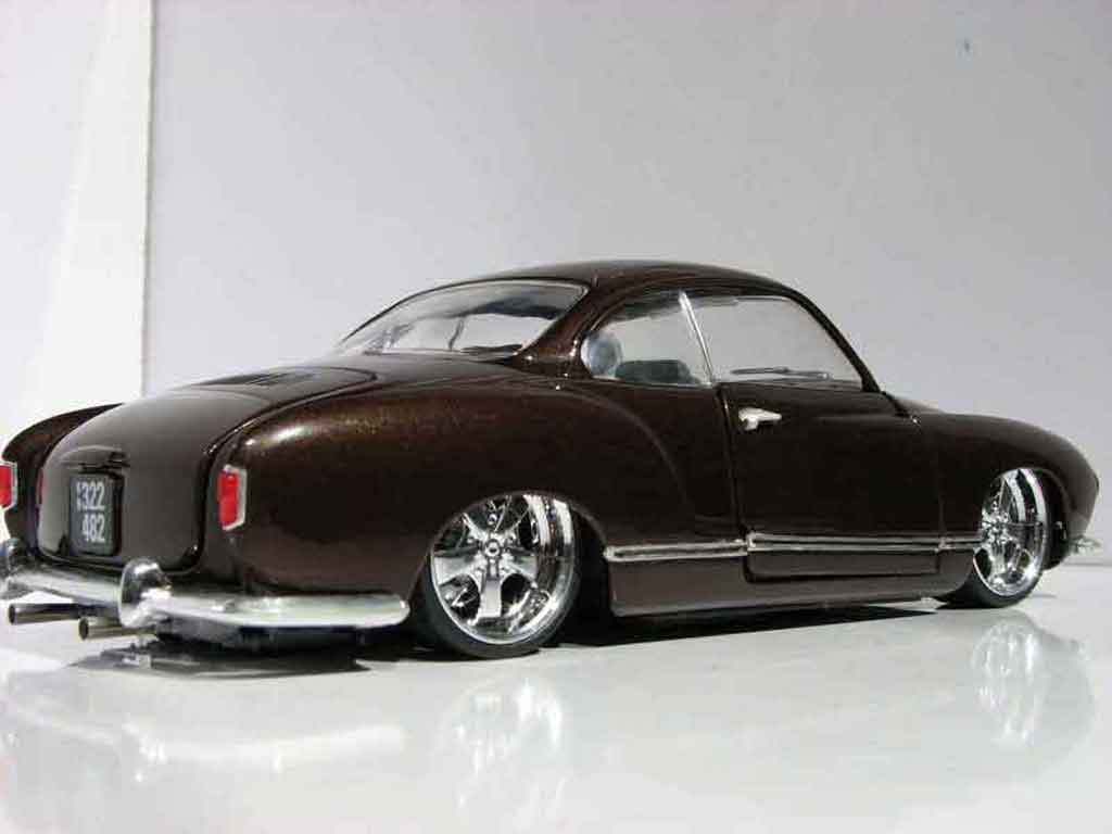 Volkswagen Karmann Base dub 1/18 Solido