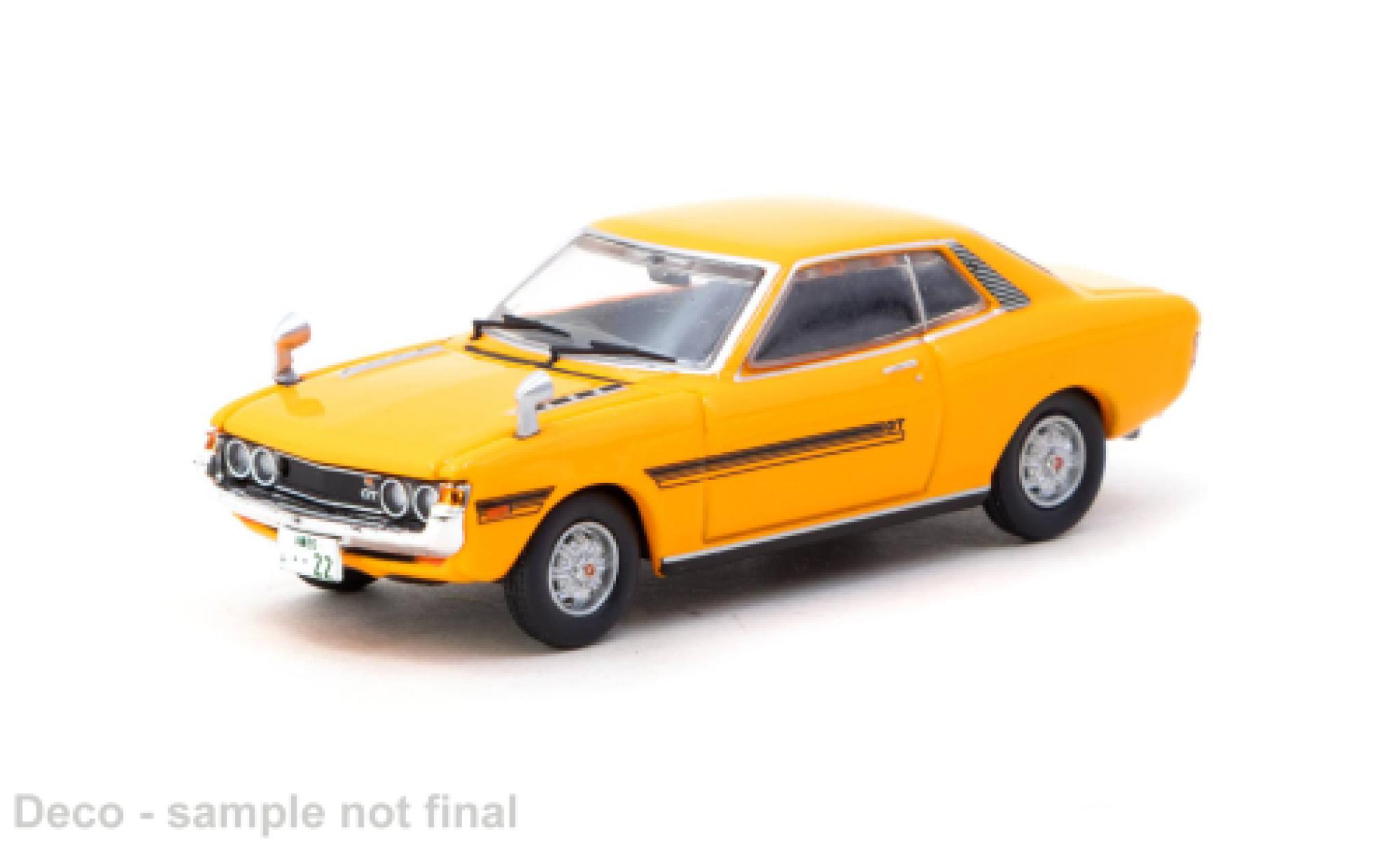 Toyota Corolla 1/64 Tarmac Works (TA22) 1600 GT geel 1970 1:64 modelauto