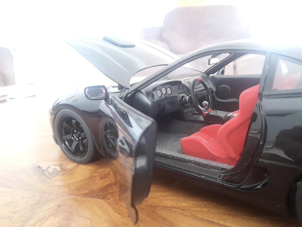 Toyota Supra Base zwart jantes 18 pouces et disques de frein 1/18 Kyosho