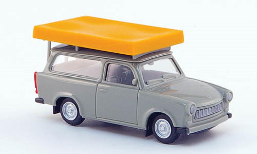 Trabant 601 1/87 Herpa Universal grijs mit Dachzelt im Fahrzustand modelauto
