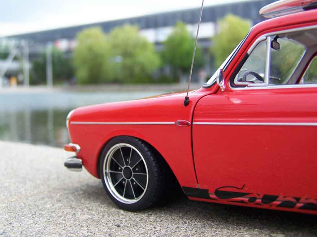 Volkswagen 1600 Base tl old school rood avec brm jantes 1/18 Sun Star
