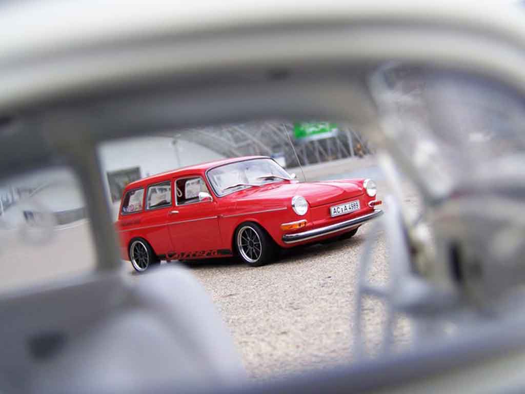 Volkswagen 1600 Base tl old school rood avec brm jantes 1/18 Sun Star
