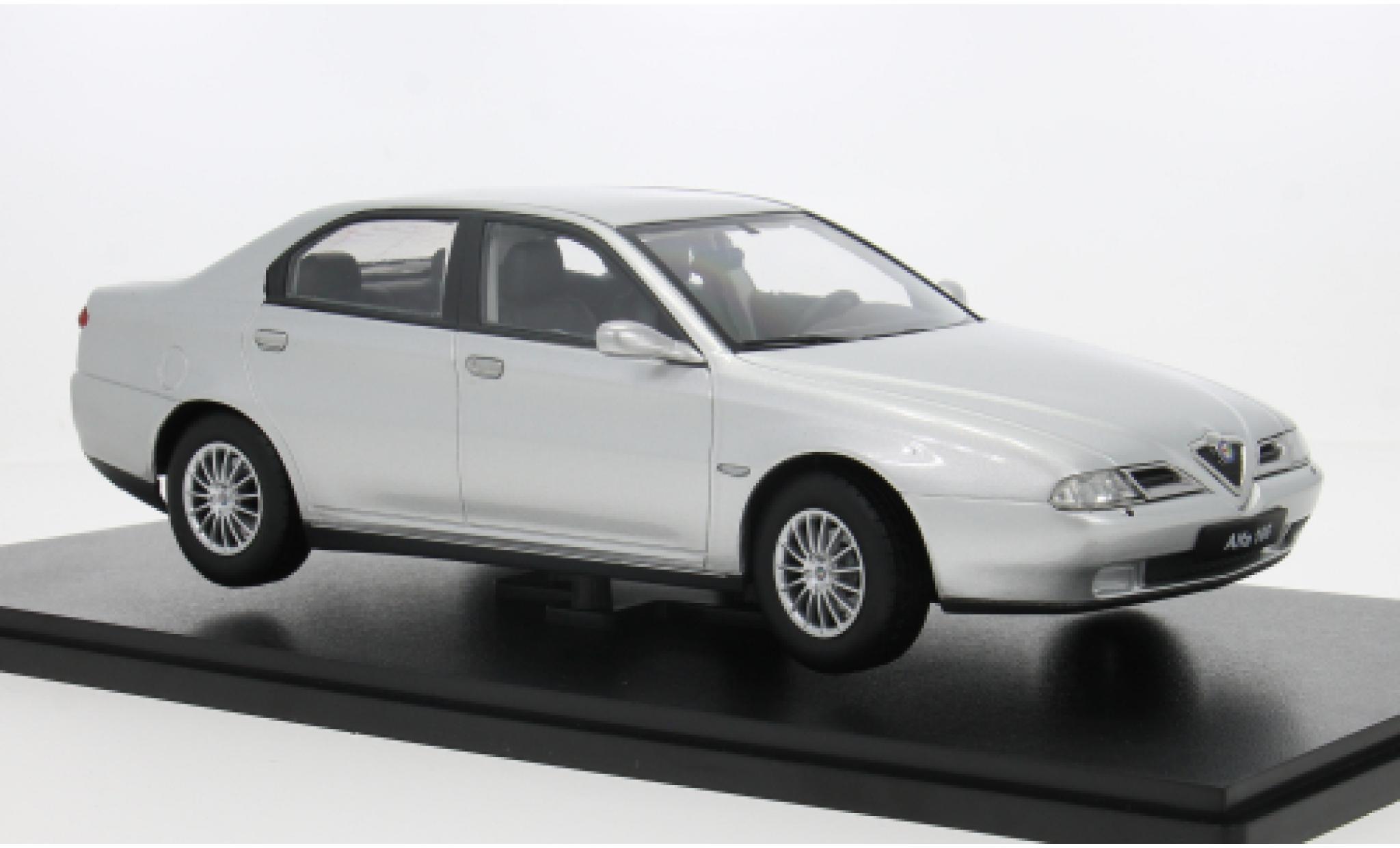 Alfa Romeo 166 1/18 Triple 9 Collection grijs 1999 1:18 modelauto