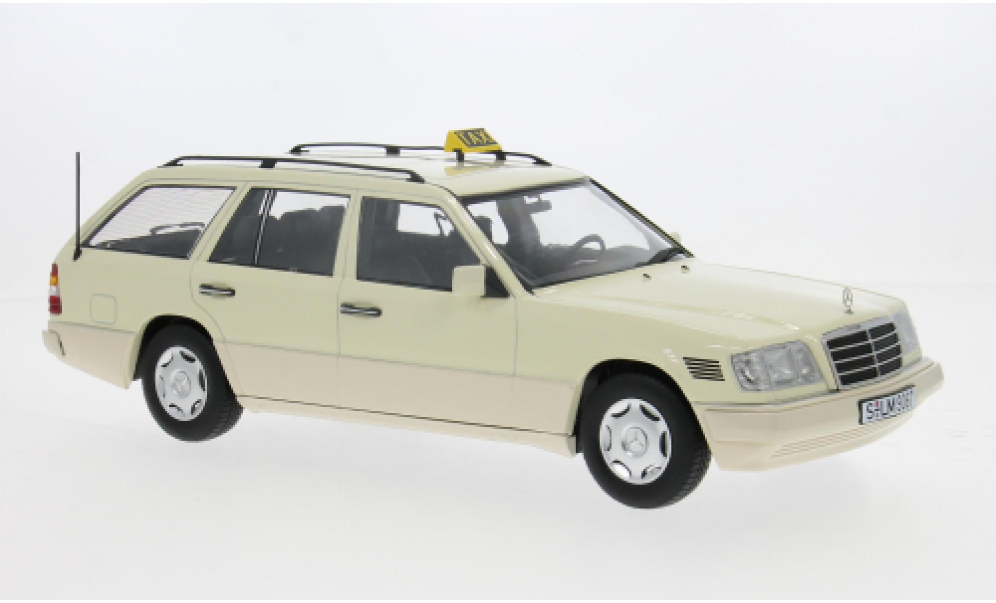 Mercedes Classe E 1/18 Triple 9 Collection T-Modell (S124) 1995 Taxi (D) 1:18 modelauto