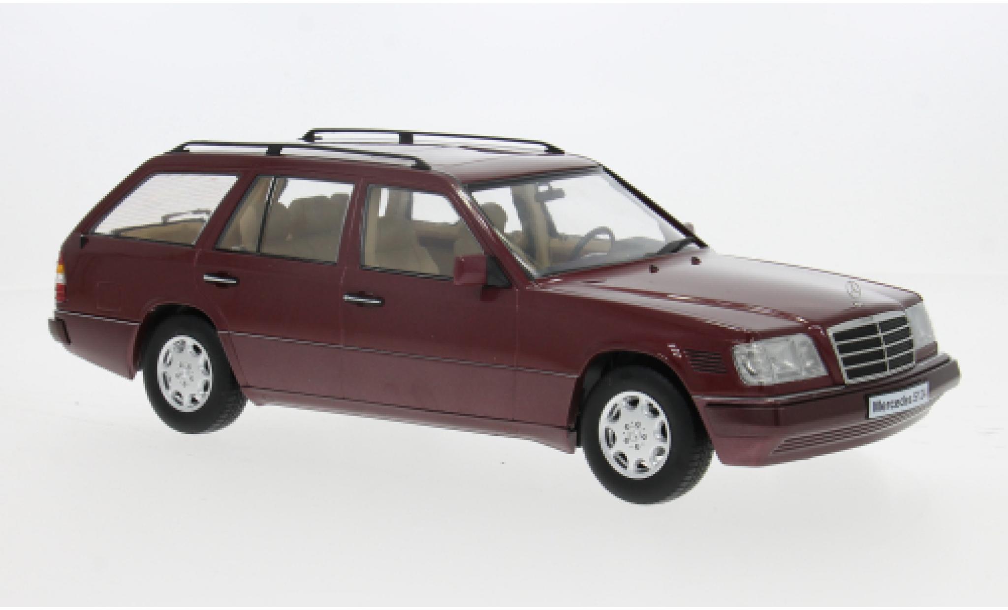 Mercedes Classe E 1/18 Triple 9 Collection T-Modell (S124) rood 1995 1:18 modelauto