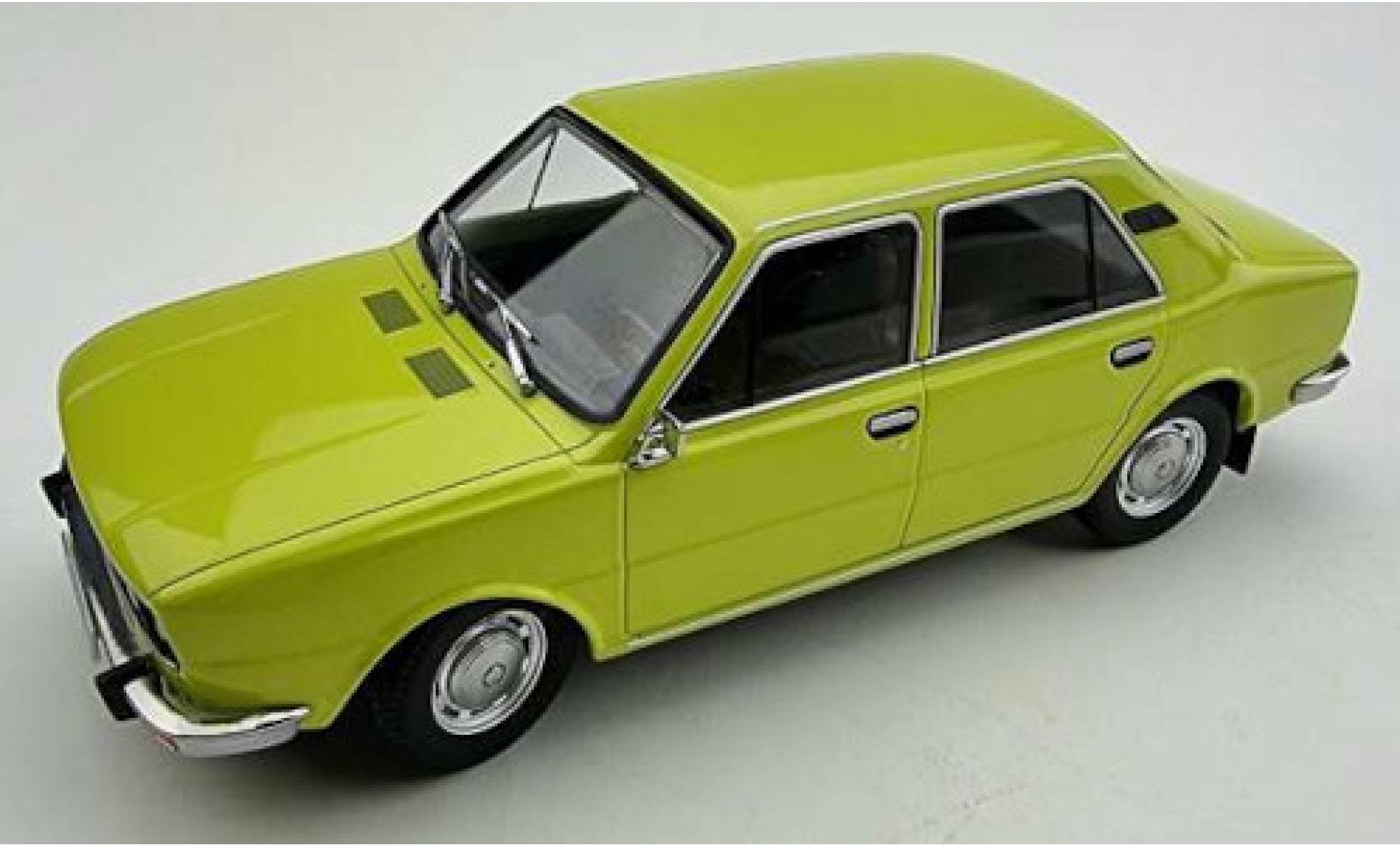 Skoda 120 1/18 Triple 9 Collection LS geel 1979 modelauto