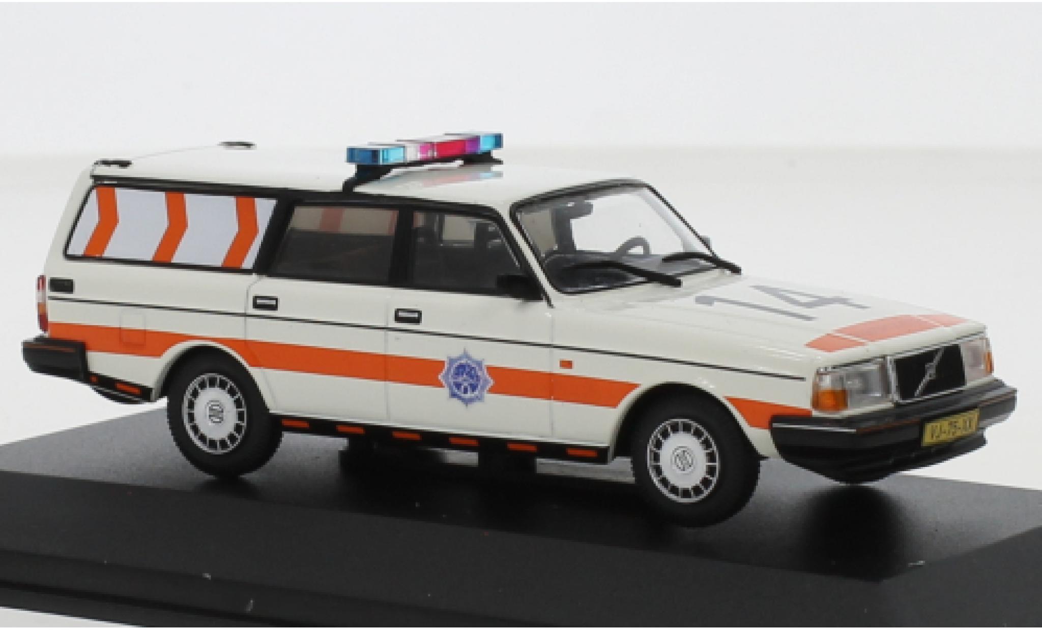Volvo 245 1/43 Triple 9 Collection Rijkspolitie politie (NL) modelauto