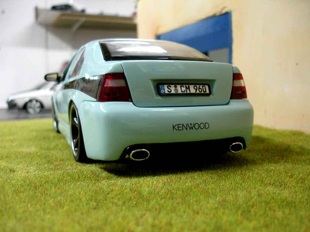Volkswagen Bora Base show car 1/18 Revell