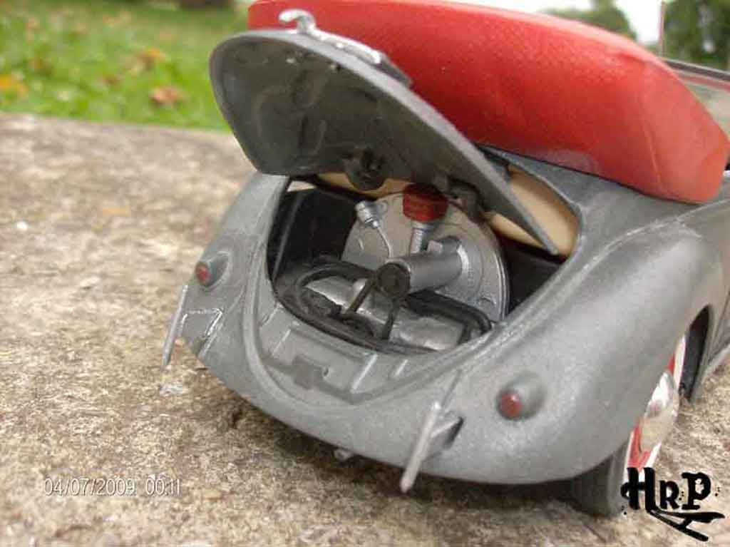 Volkswagen Kafer Base resto cal 1/18 Solido