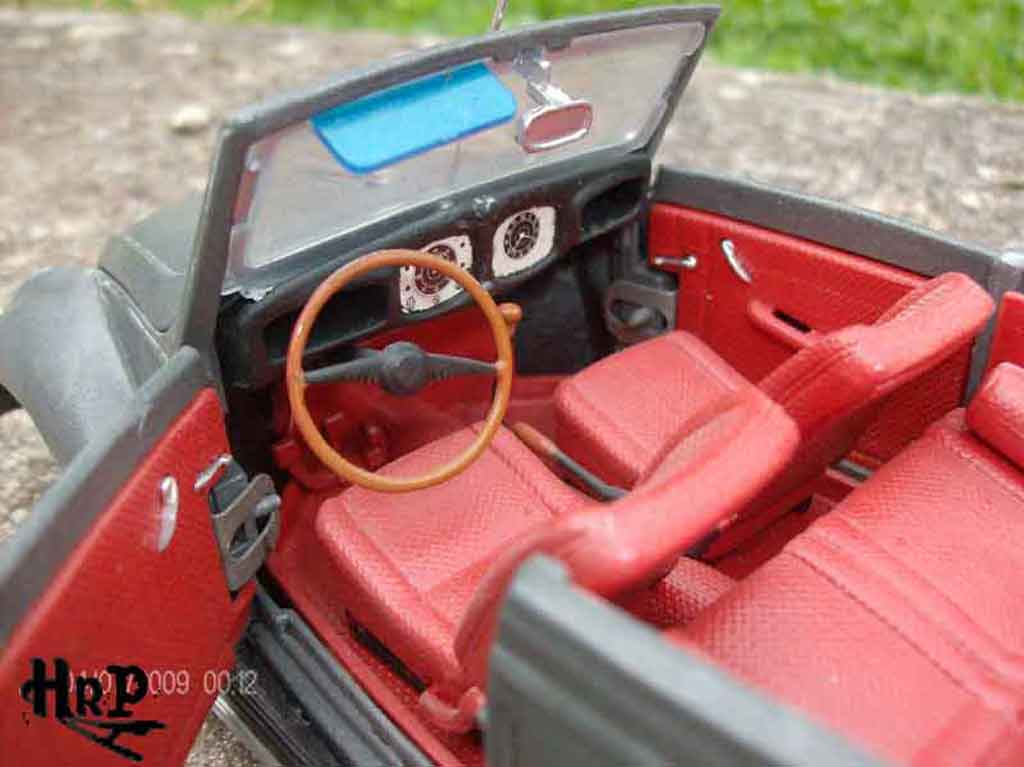 Volkswagen Kafer Base resto cal 1/18 Solido