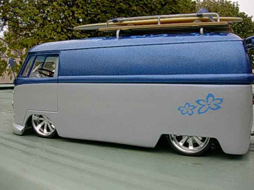 Volkswagen Combi Base hawai 1/18 Solido
