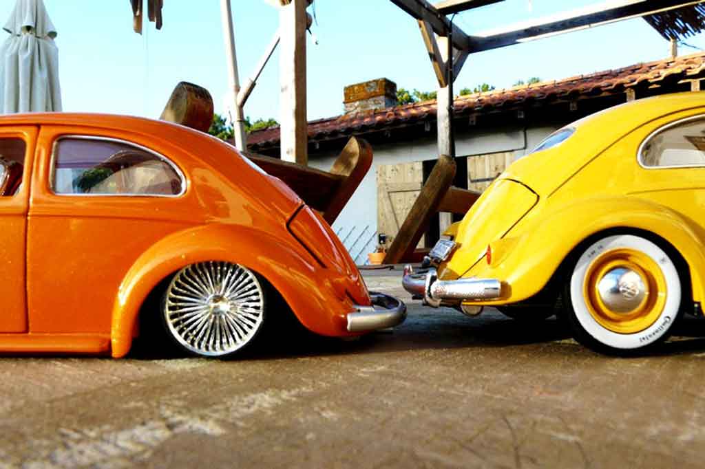 Volkswagen Kafer Base 1955 cox low ride oranje 1/18 Burago
