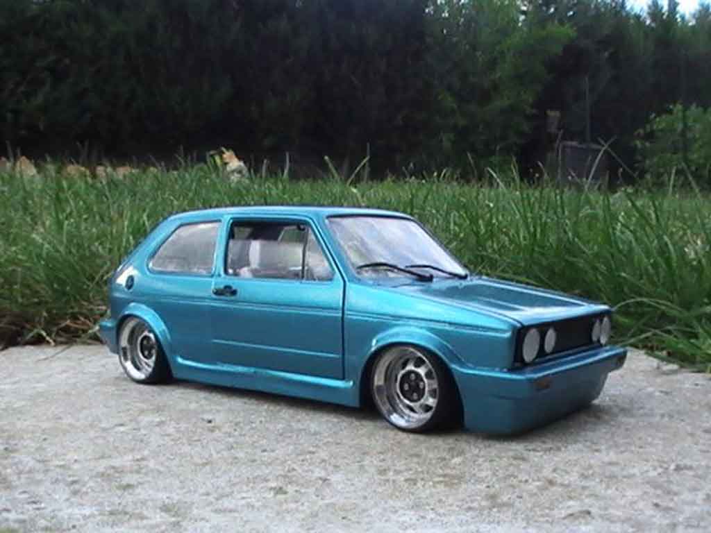 Volkswagen Golf GTI swap 16s de 1982 1/18 Solido