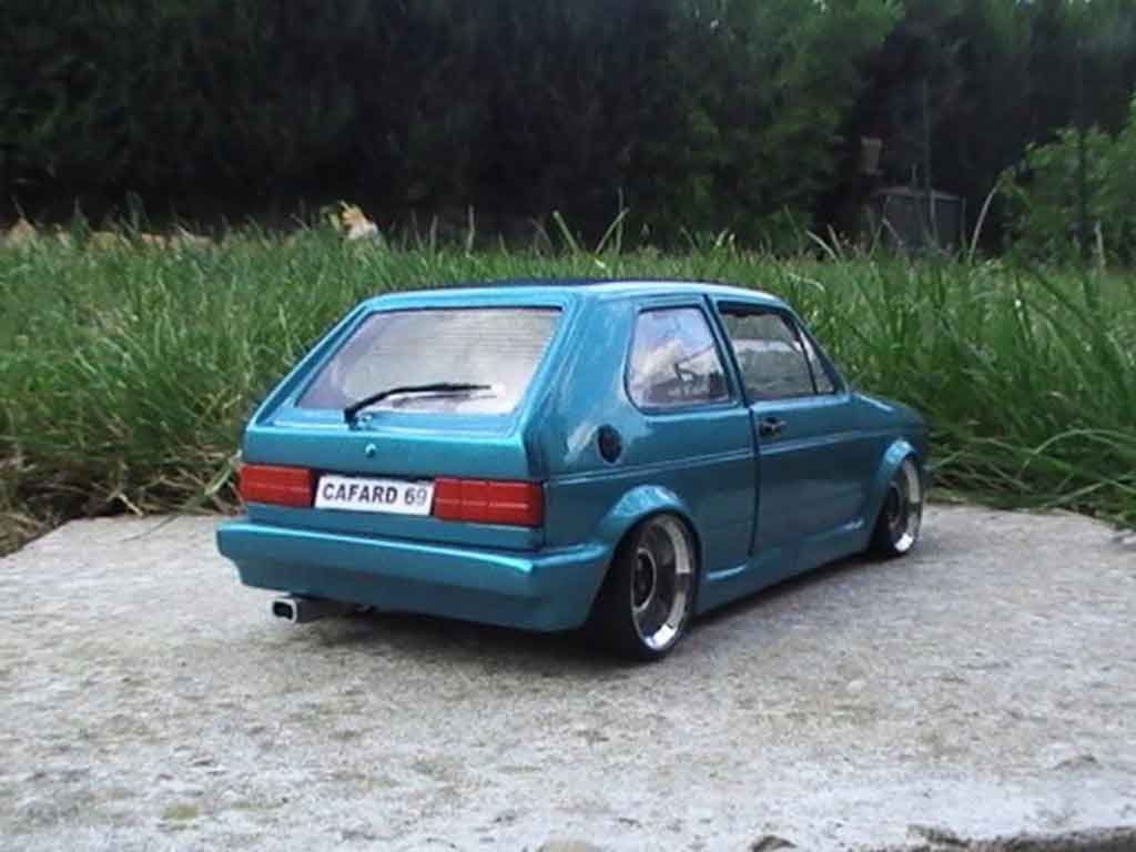 Volkswagen Golf GTI swap 16s de 1982 1/18 Solido