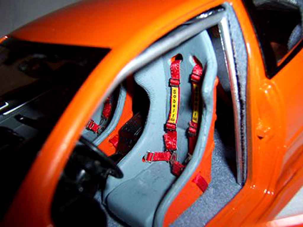 Volkswagen Golf GTI oranje jantes bbs 19 pouces 1/18 Norev