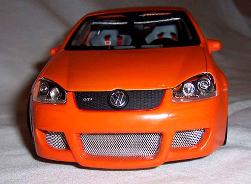 Volkswagen Golf GTI oranje jantes bbs 19 pouces 1/18 Norev