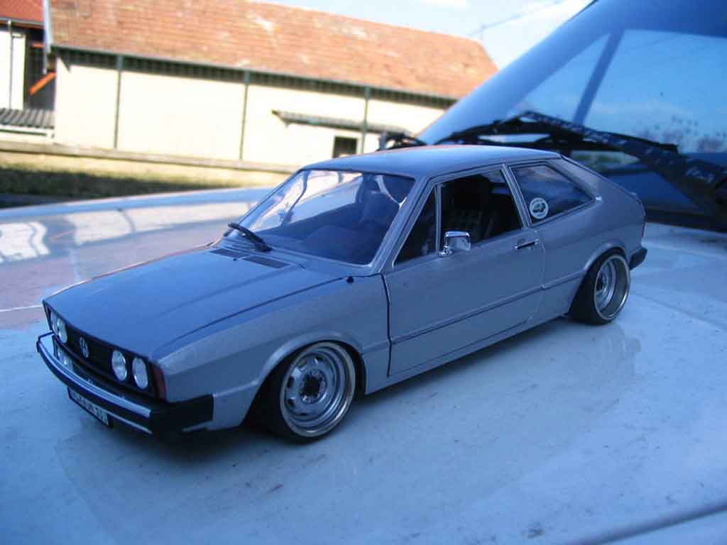 Volkswagen Scirocco GTI jantes bords larges a deport 1/18 Revell