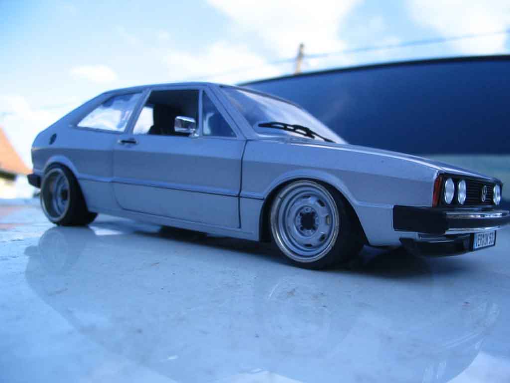 Volkswagen Scirocco GTI jantes bords larges a deport 1/18 Revell
