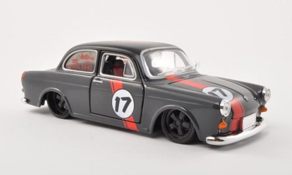 Volkswagen 1600 1/24 Maisto Stufenheck Tuning No.17 modelauto