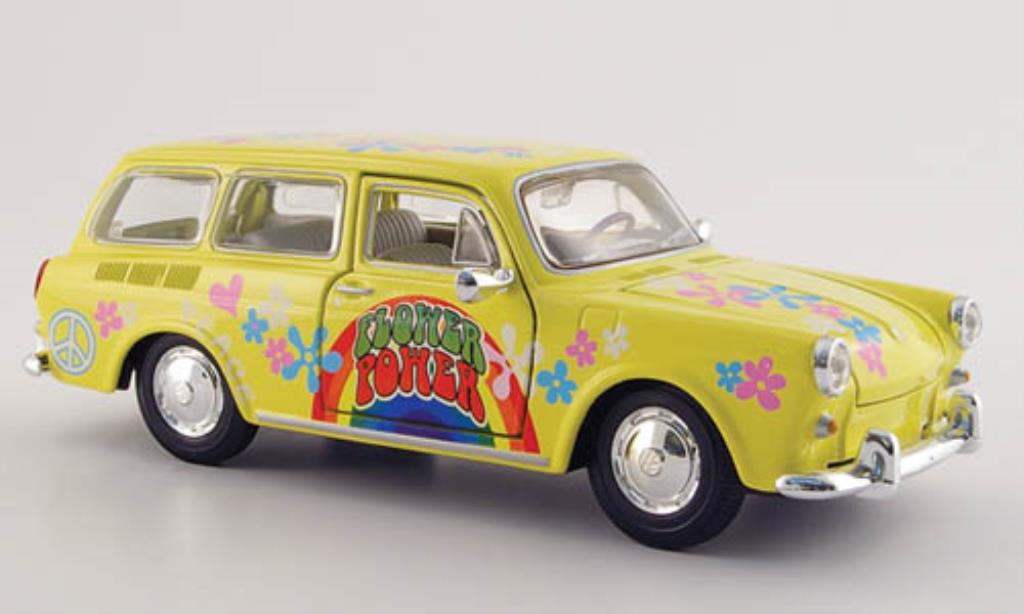 Volkswagen 1600 1/24 Maisto Variant geel mit Dekor modelauto