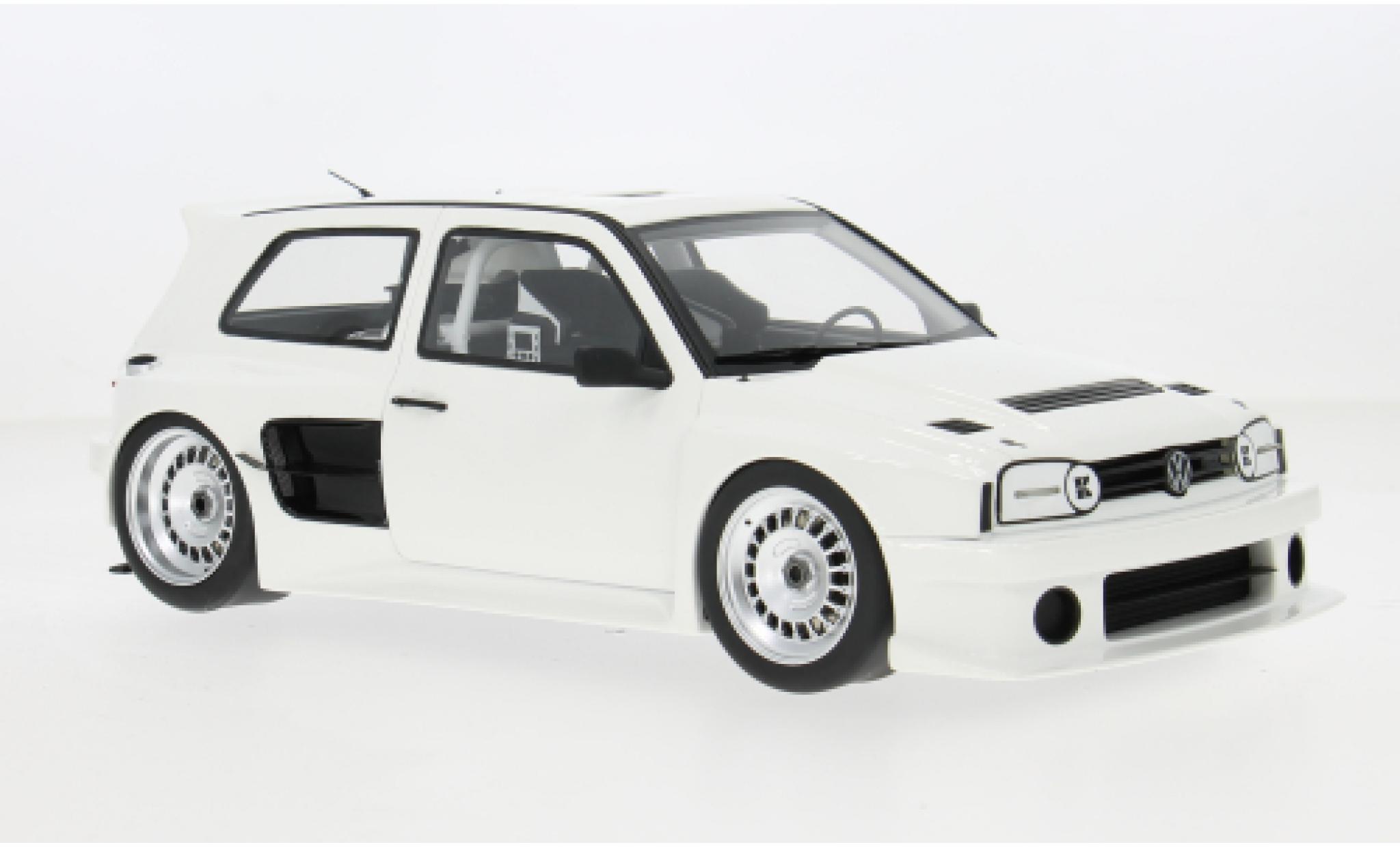 Volkswagen Golf 1/18 Ottomobile III Khyzyl Saleem wit 2024 1:18 modelauto
