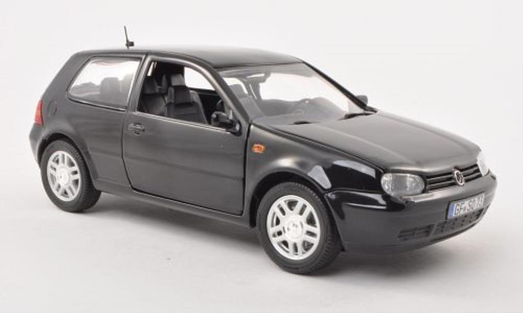 Volkswagen Golf IV 1/18 Revell IV GTI zwart 3-Turer 1997 modelauto