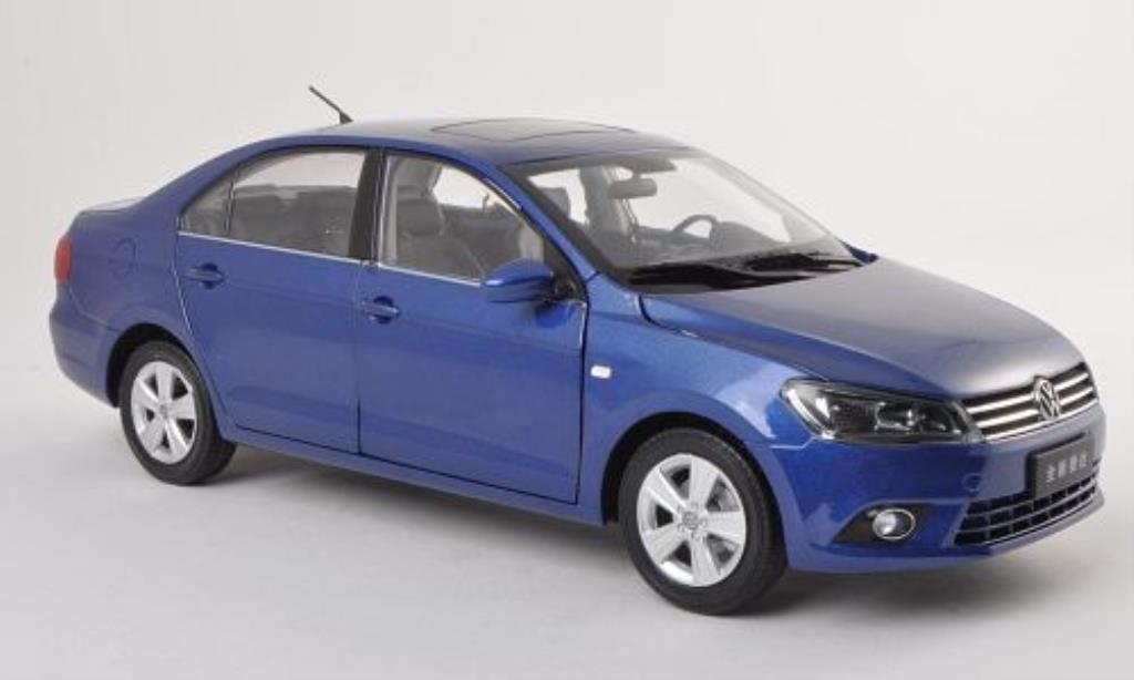 Volkswagen Jetta 1/18 Paudi blauw 2012 modelauto