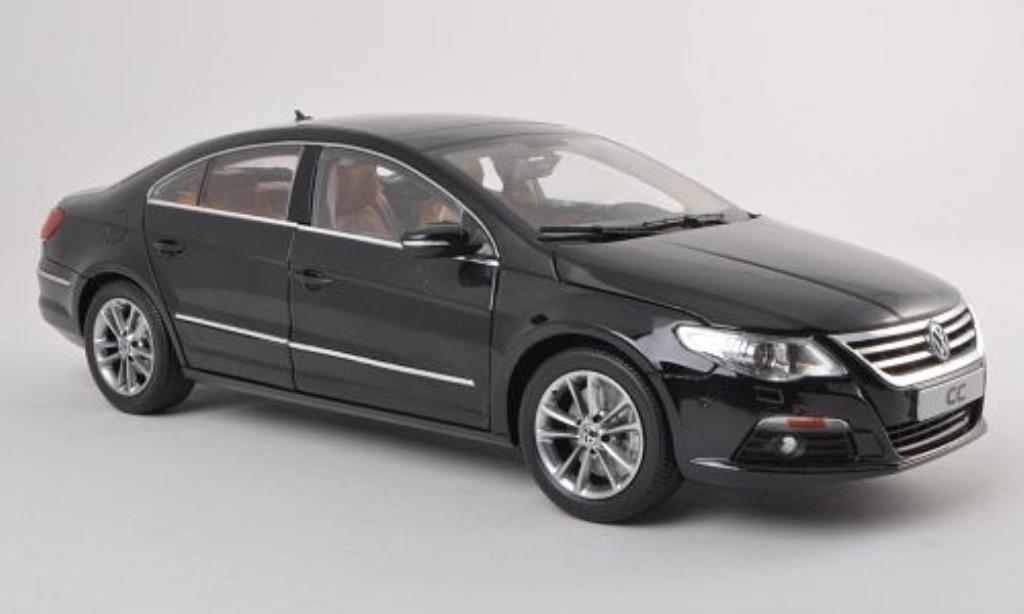 Volkswagen Passat CC 1/18 Paudi CC zwart 2011 modelauto