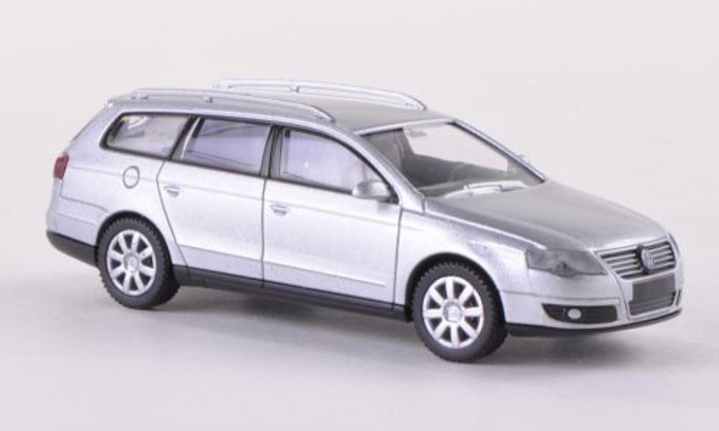Volkswagen Passat 1/87 Wiking Variant (B6) grijs 2005 modelauto